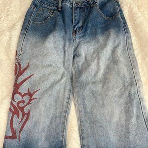 Y2k straight jeans with a baggy fit detailing on the side
